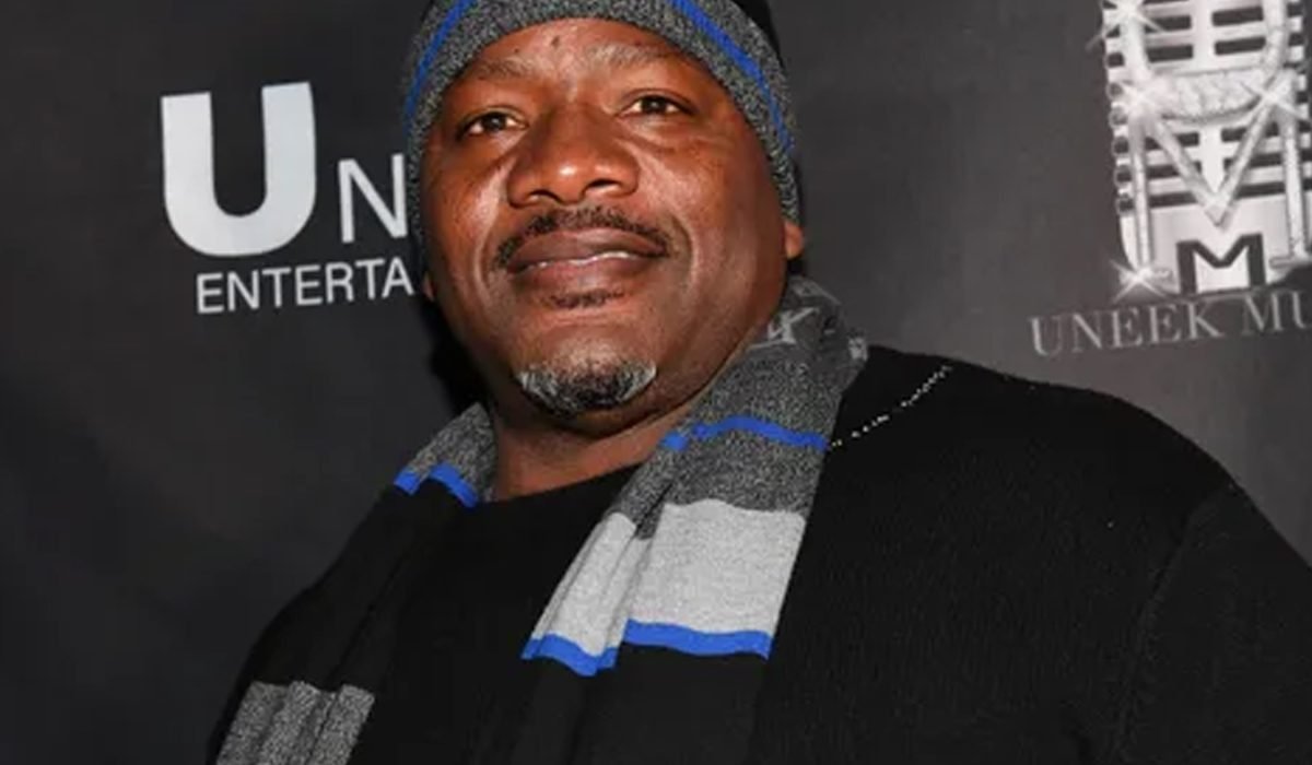 681851e730c244b30fc53aa6_henley1